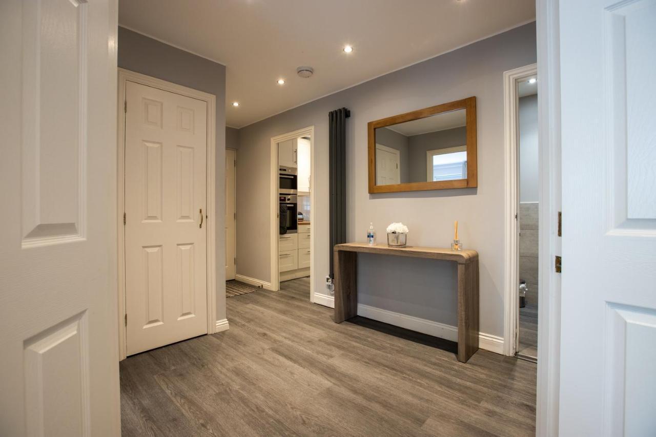 Urban Living's - The Larkin Apartment *